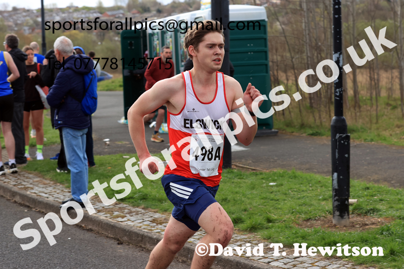 Senior Mens relay, 2026 Elswick Harriers Good Friday Road Relays and Young Athletes, Newburn,  Newcastle upon Tyne. Photo: David T. Hewitson/Sports for All Pics